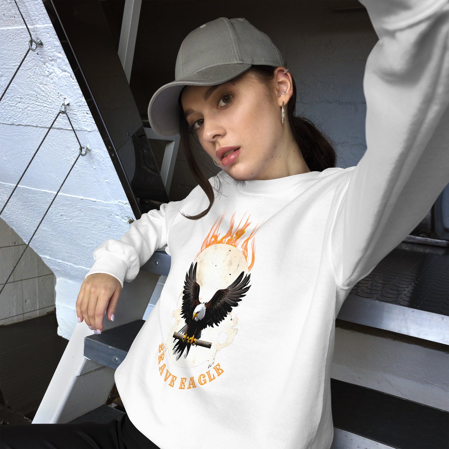 ÁGUILA VALIENTE CALAVERA Y FUEGO Sudadera unisex