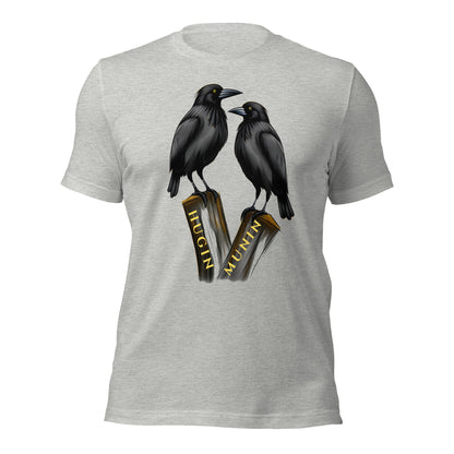 Camiseta, Cuervos, Hugin y Munin, Mitología nórdica, Odin, Diseño de cuervos, Estampado de animales, Moda temática, Leyenda nórdica, Atuendo con estilo, Moda mitológica, Ropa casual, Estilo único, Ropa de declaración, Moda urbana, Diseño de camiseta, Estampado de aves, Mensaje simbólico, Estilo escandinavo, Moda inspirada en la mitología